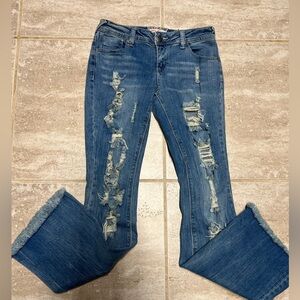 💙💙EUC- NINA FLARE HOT KISS DISTRESSED JEANS SZ 7💙💙